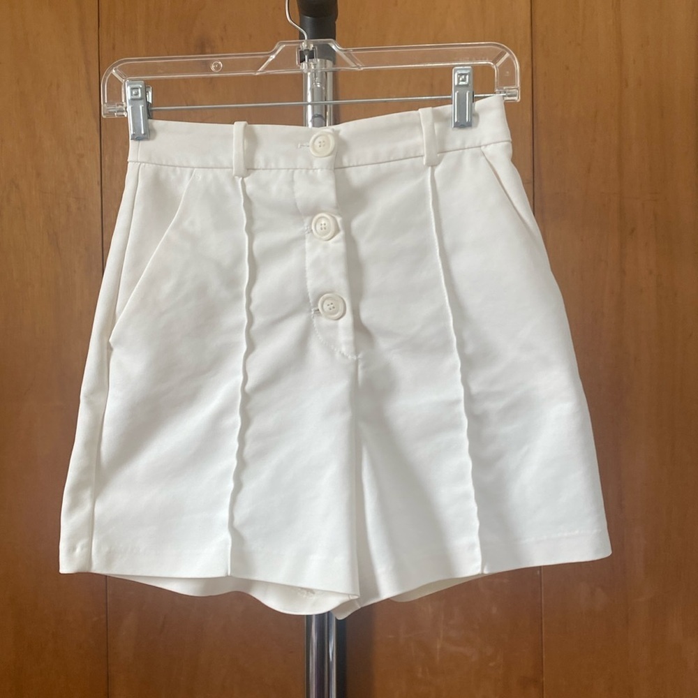 Zara Women's Shorts Size XS Button Closure Cotton Blend Belt Loops Pockets